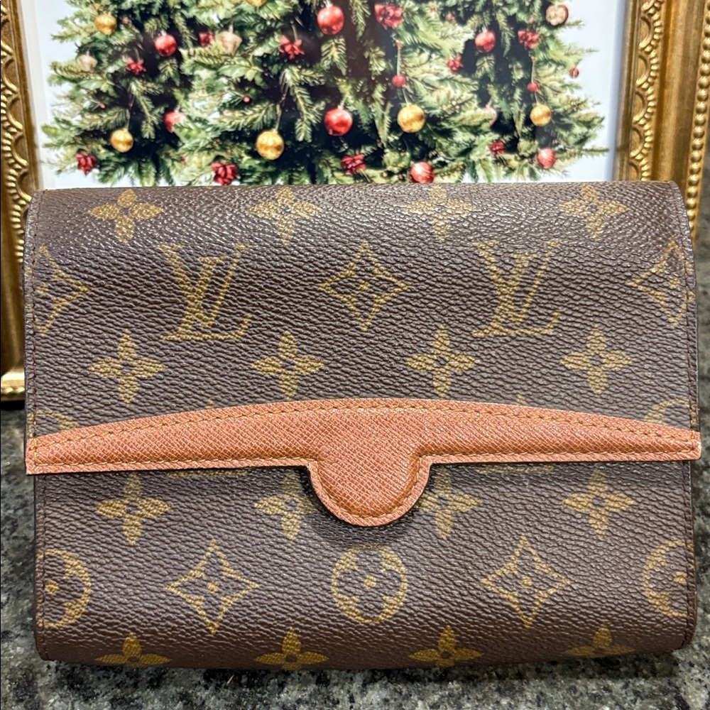 Louis Vuitton Vintage Monogram Canvas Pochette Arche Clutch with COA EUC
